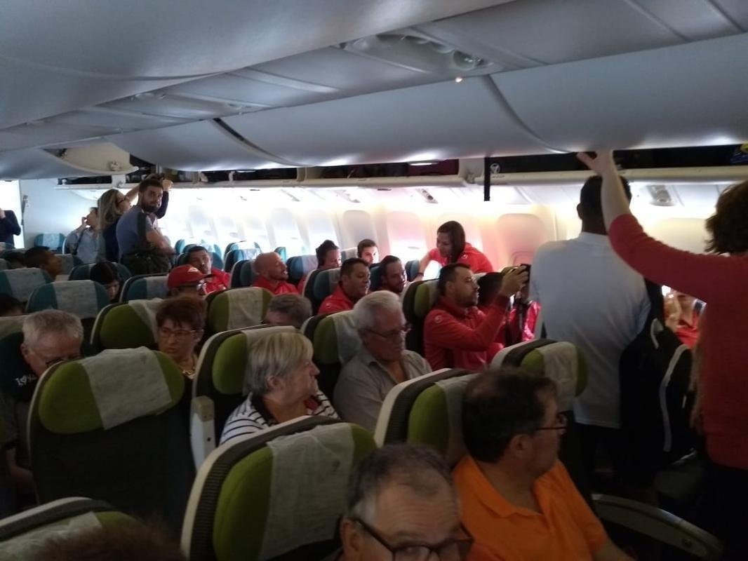 Fotos da delegao do Deportivo Lara na viagem at Belo Horizonte