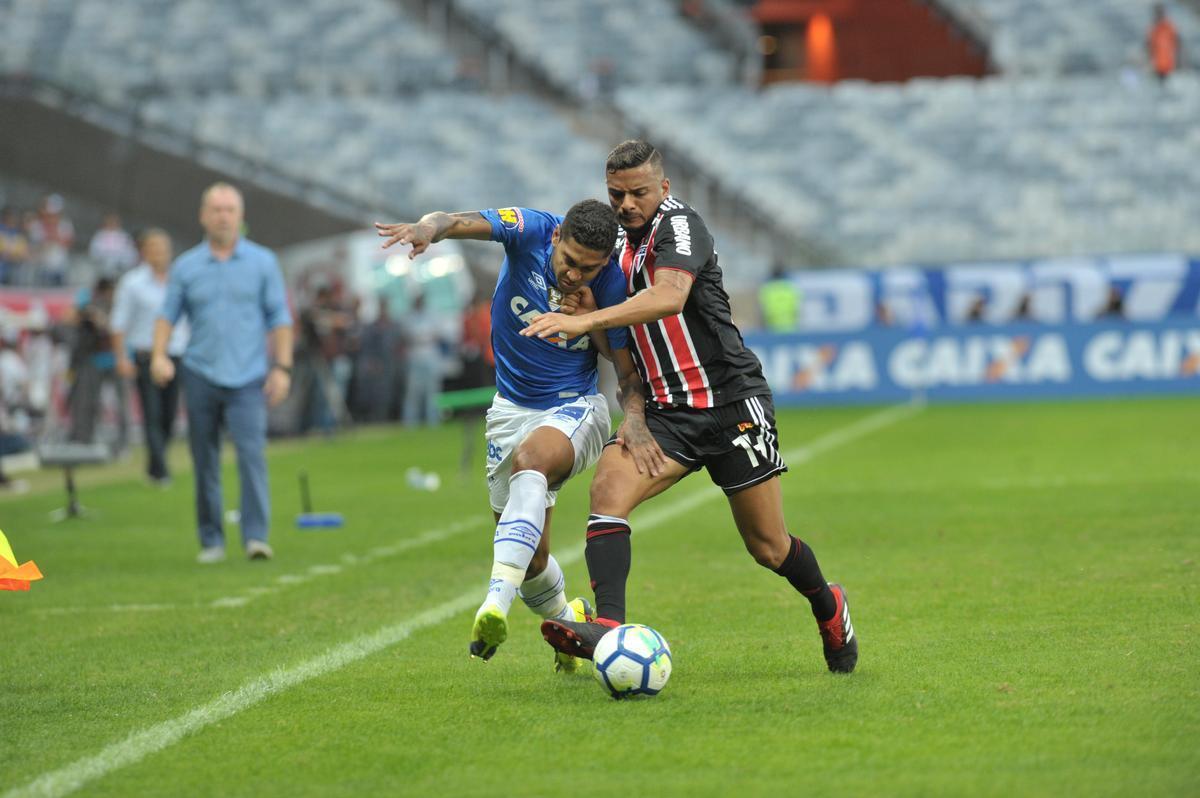 Fotos do jogo entre Cruzeiro e So Paulo