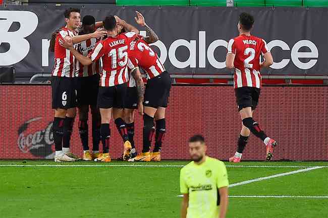 Athletic Bilbao venceu lder e botou fogo no Campeonato Espanhol