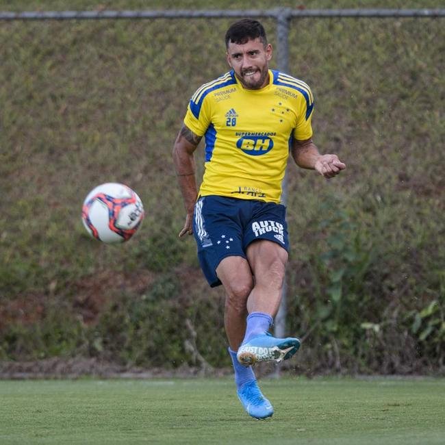Fotos do treino do Cruzeiro nesta quinta-feira (6/5), na Toca da Raposa II