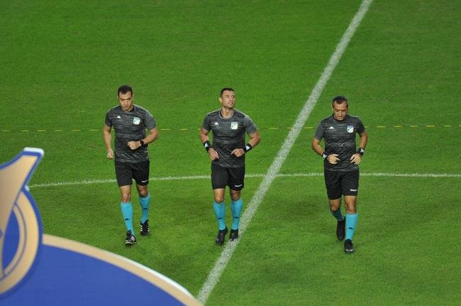 Fotos do jogo entre Amrica e Internacional, no Independncia, em Belo Horizonte, pela stima rodada da Srie A do Campeonato Brasileiro de 2021