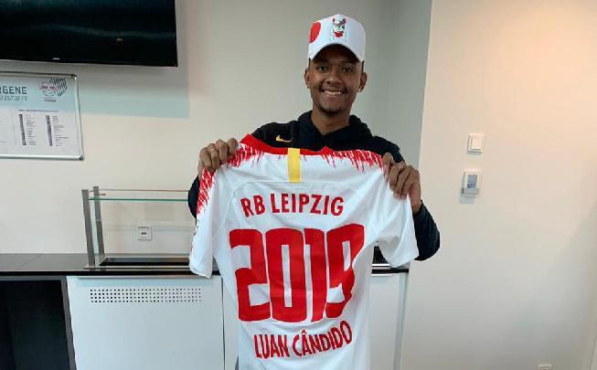 O Bragantino anunciou a contratação do lateral-esquerdo Luan Cândido, que estava no RB Leipzig, da Alemanha