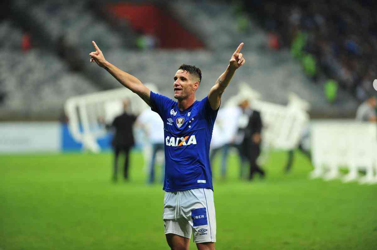 Festa do Cruzeiro com a conquista do Campeonato Mineiro sobre o Atltico