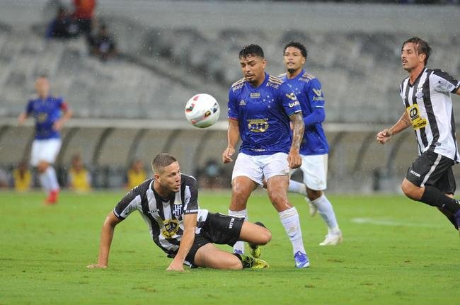 Fotos do jogo entre Cruzeiro e Democrata-GV, no Mineiro, em BH, pela quinta rodada do Campeonato Mineiro de 2022