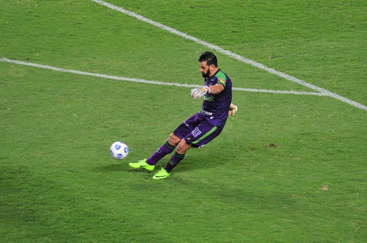 Fotos do jogo entre Amrica e So Paulo, no Independncia, em BH, pela ltima rodada do Campeonato Brasileiro de 2021