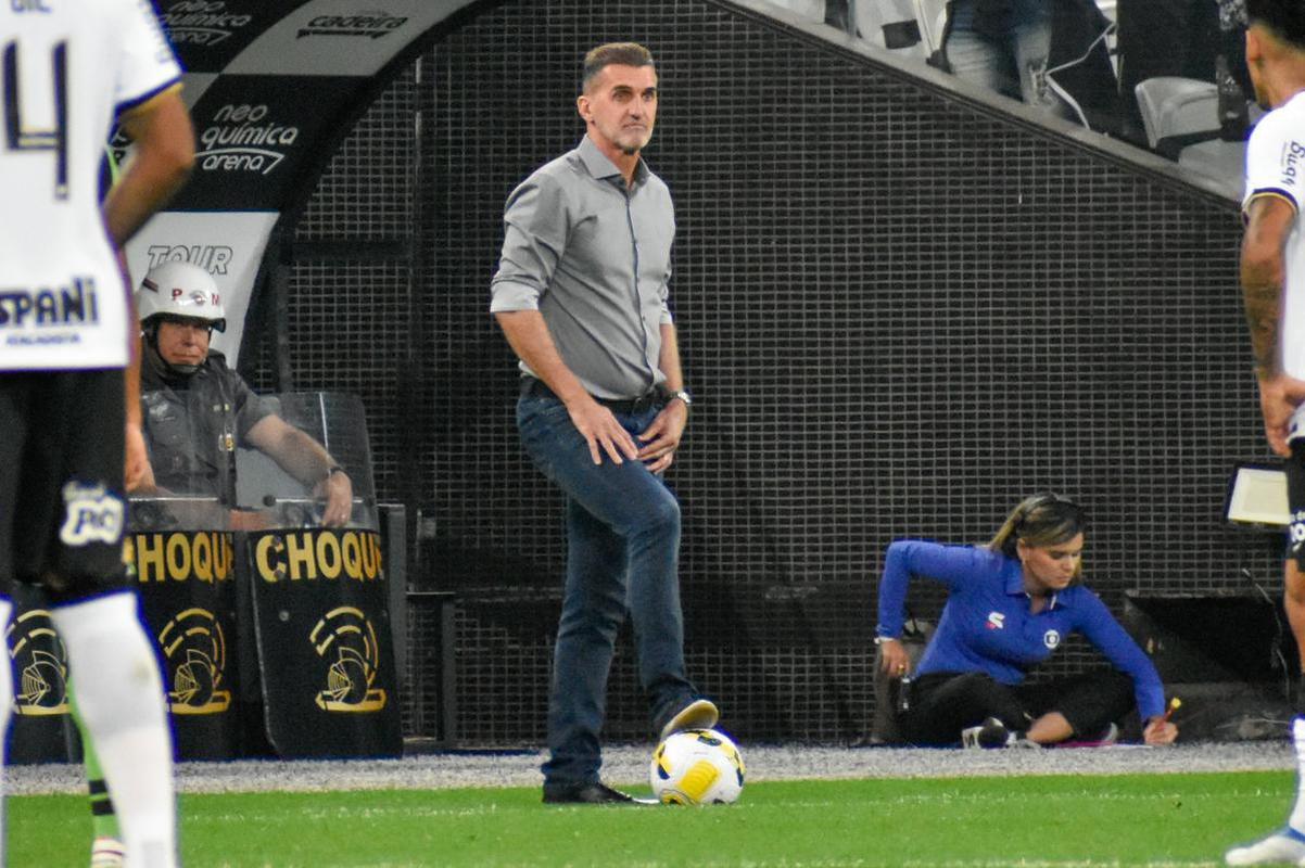 América visitou o Corinthians na Neo Química Arena, pelo Brasileirão