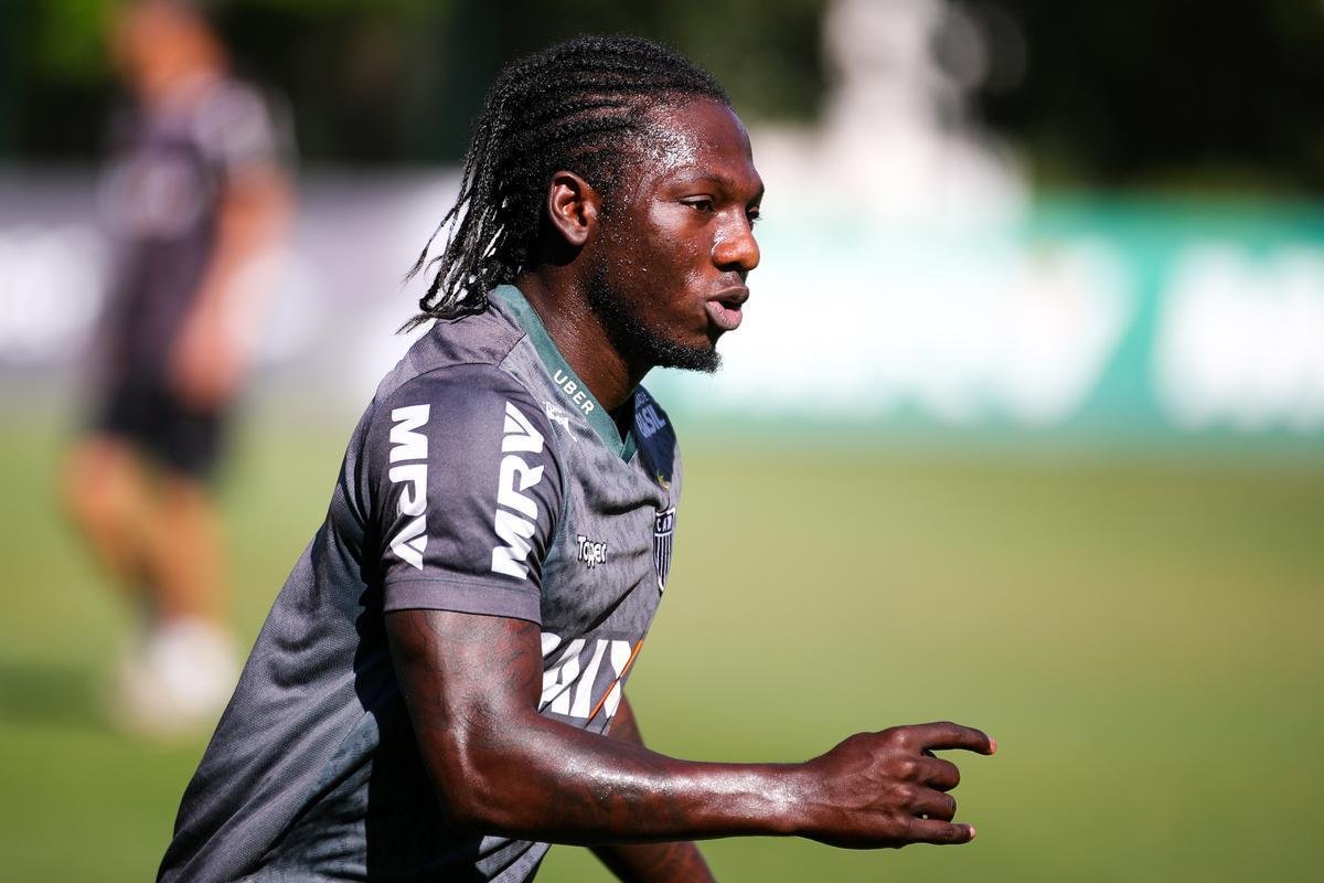 Contratado a peso de ouro, Yimmi Char foi titular absoluto do Atltico no segundo semestre. J demostrou que tem habilidade, velocidade e bom drible, mas precisa ser mais efetivo nas chegadas  rea adversria para finalizar. Em 21 jogos, marcou apenas um gol. Mostrou-se um bom 'garom': distribuiu sete assistncias. Foi importante, mas ainda precisa mostrar mais. A expectativa  que o colombiano, j mais adaptado ao futebol brasileiro, tenha um 2019 melhor.