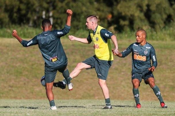 Jogadores do Atltico treinaram no CT do Danubio, em Montevidu, nesta tera-feira