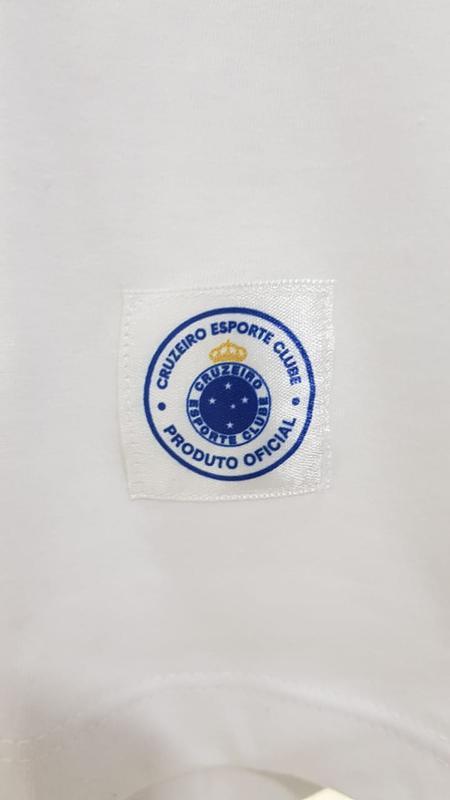 Camisas comemorativas lanadas por marca licenciada pelo Cruzeiro