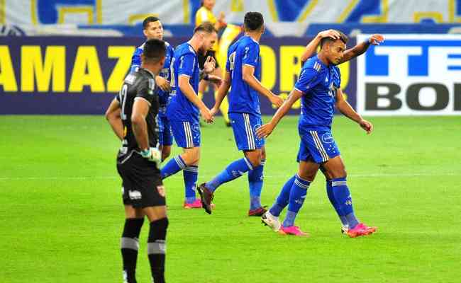 Cruzeiro tenta emplacar sequncia na Srie B