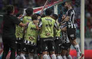 Fotos do jogo entre Bahia e Atltico, na Fonte Nova, em Salvador, pela 32 rodada do Campeonato Brasileiro 