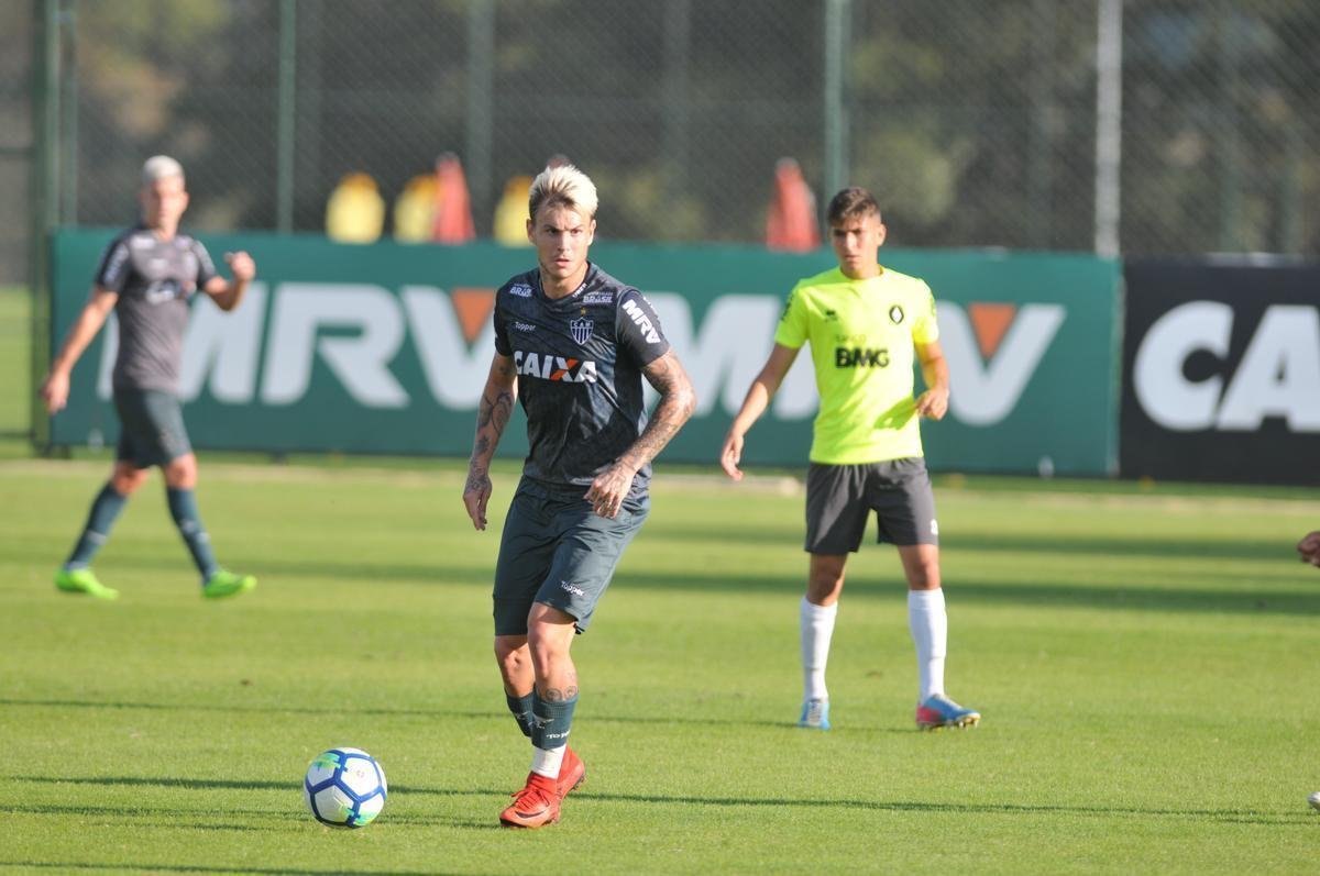 Atltico derrotou Coimbra em jogo-treino na Cidade do Galo com gols de Galdezani, Edinho e Fbio Santos