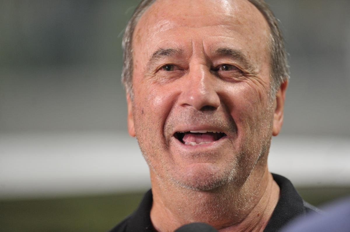 Veja fotos do jogo Atltico x URT