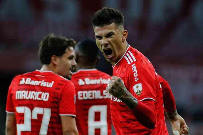 10 - Victor Cuesta (Internacional) - Nota: 7.83