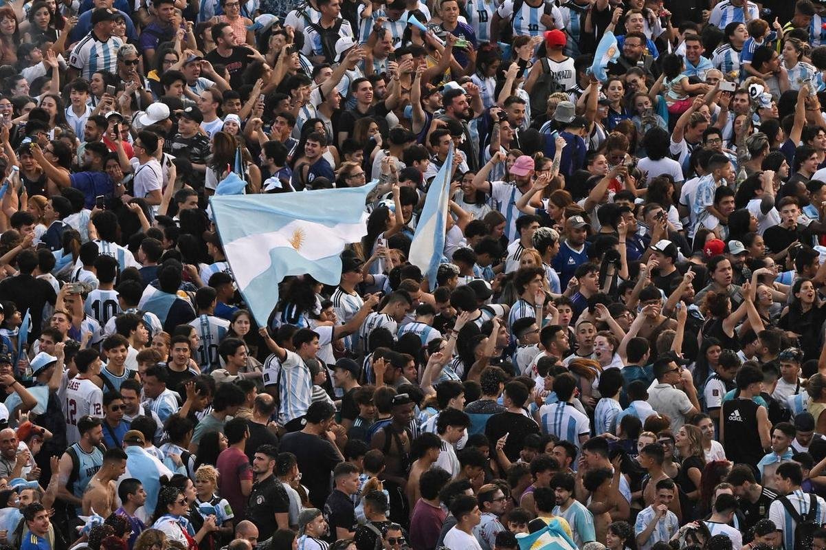 Classificao para a final do Mundial levou uma multido s ruas de Buenos Aires para festejar