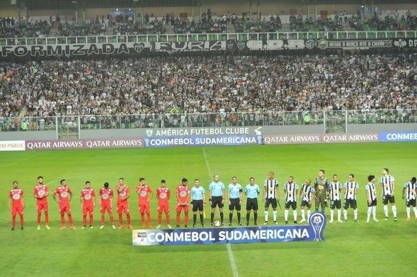 Fotos da torcida do Atltico na partida contra o Unin La Calera, do Chile, no Independncia, pela Copa Sul-Americana