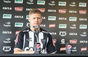 Marlone - Revelado pelo Vasco, Marlone deixou o clube rumo � Toca da Raposa II em 2014. Naquela temporada, disputou 30 partidas e marcou um gol. Pelo Cruzeiro, teve uma passagem discreta, mas integrou o grupo que conquistou os t�tulos do Campeonato Mineiro e o Campeonato Brasileiro. No ano seguinte, deixou o clube. Em 2017, j� vinculado ao Corinthians, foi contratado por empr�stimo pelo Atl�tico e n�o conseguiu se firmar. Em 19 jogos, marcou tr�s gols. Integrou o elenco campe�o estadual daquela temporada.