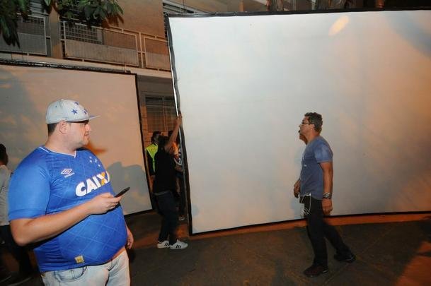 Torcedores protestam contra o cancelamento do evento na Savassi