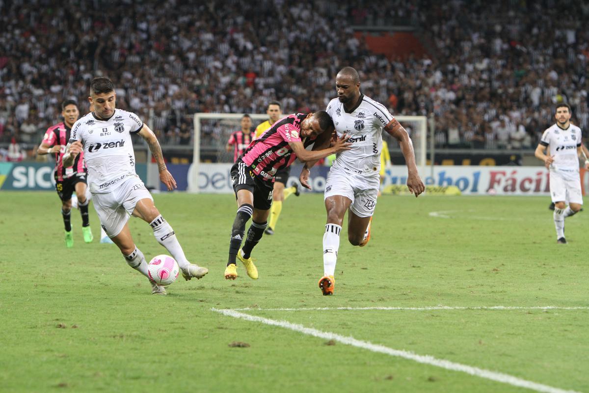 Atltico x Cear: fotos do jogo no Mineiro pelo Brasileiro