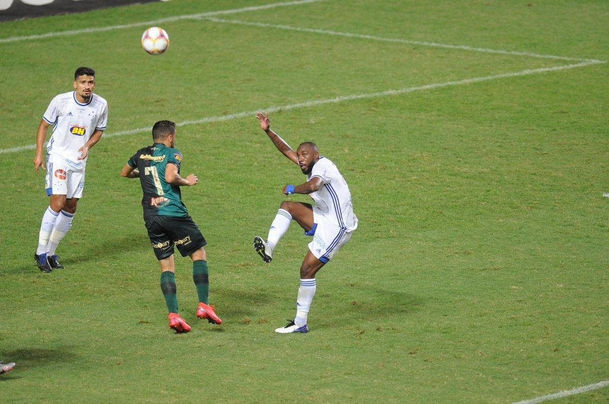 Fotos do jogo entre Amrica e Cruzeiro, no Independncia, em Belo Horizonte, pela 25 rodada da Srie B do Brasileiro