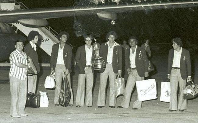 Desembarque da delegao no Aeroporto da Pampulha