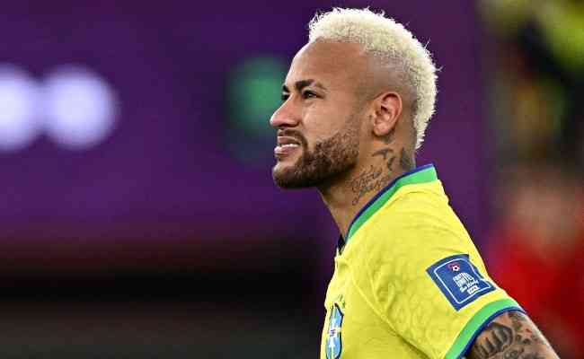 Casagrande diz que Neymar no deveria seguir na Seleo