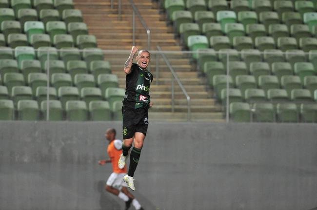 Amrica e Democrata-GV se enfrentaram no Independncia pela 2 rodada do Campeonato Mineiro