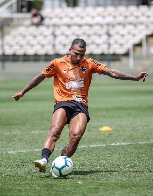 Com Sette Cmara em campo, Atltico se prepara para jogo contra o So Paulo