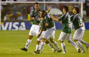 2006 - Deportivo Cuenca (EQU) e Gois empataram por 1 a 1 no Equador. No jogo de volta, vitria dos goianos por 3 a 0 e classificao garantida.