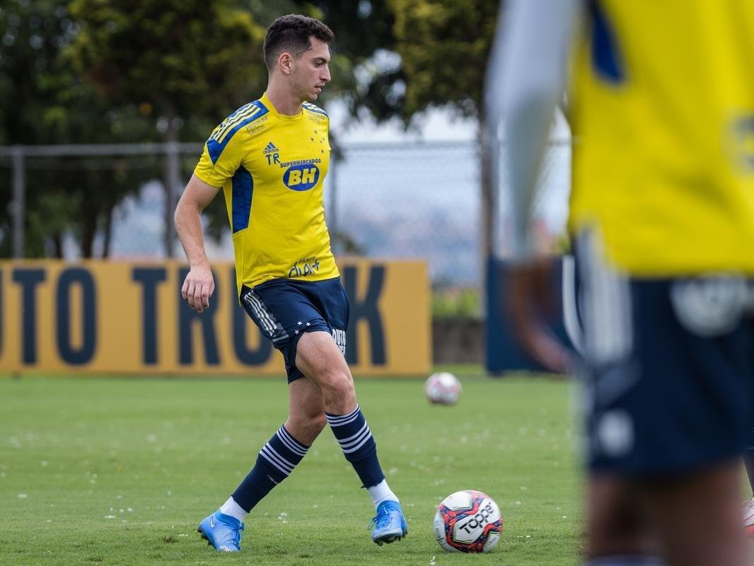Treino do Cruzeiro nesta segunda-feira, na Toca da Raposa 2, em Belo Horizonte.