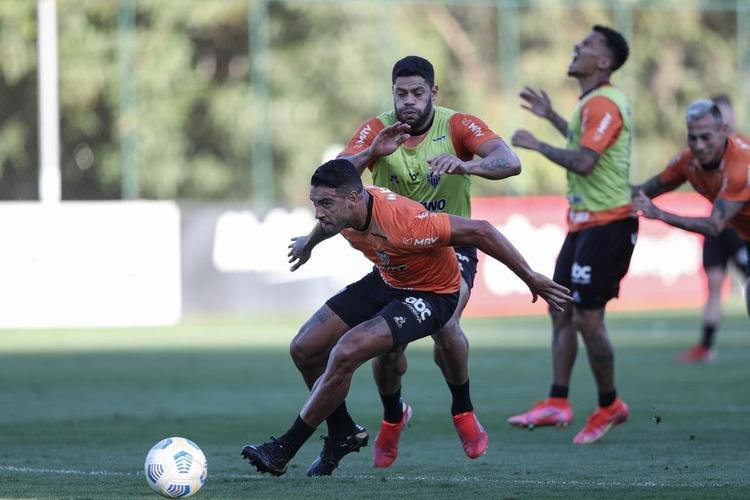 Fotos do primeiro treino de Diego Costa pelo Atlético