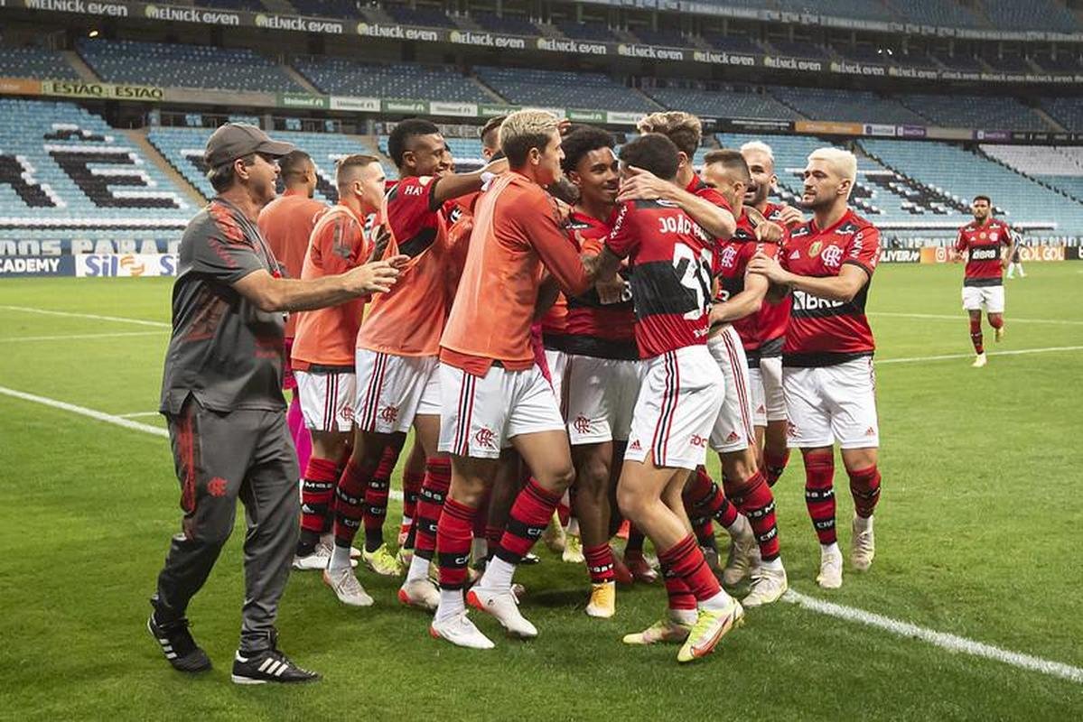 Vitinho chegou a abrir 2 a 0 para o Flamengo na Arena do Grmio