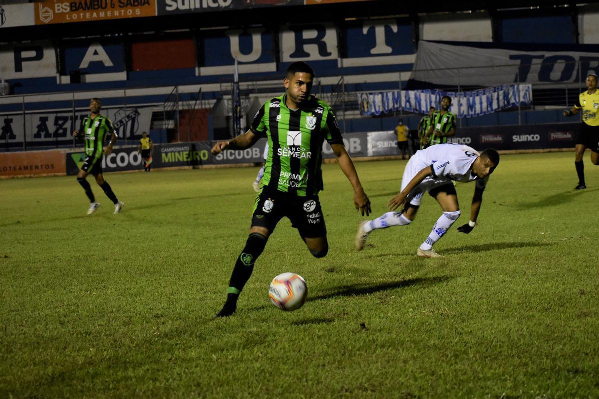 Com gols de Diego Ferreira, Rickson e Vito, Amrica venceu a URT por 3 a 0, nesta quarta-feira, em Patos de Minas, e terminou primeira fase do Mineiro em segundo lugar. Adversrio na semifinal ser o Atltico.