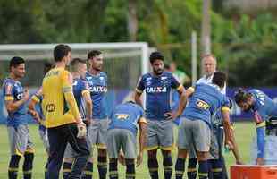 Imagens do jogo-treino entre Cruzeiro e guia, na Toca da Raposa II