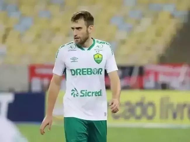 Cuiab - 8 jogos, sendo 3 sem levar gol