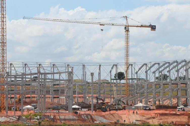 Arena MRV completa um ano de obras neste 20 de abril de 2021. Veja como est o andamento da construo do estdio do Atltico, que tem previso de ficar pronto em outubro de 2022. Sero 46 mil lugares, 2.333 vagas de estacionamento, 40 bares e 80 camarotes. O empreendimento fica no bairro Califrnia, em Belo Horizonte. (Fotos de Gladyston Rodrigues/EM/D. A Press)