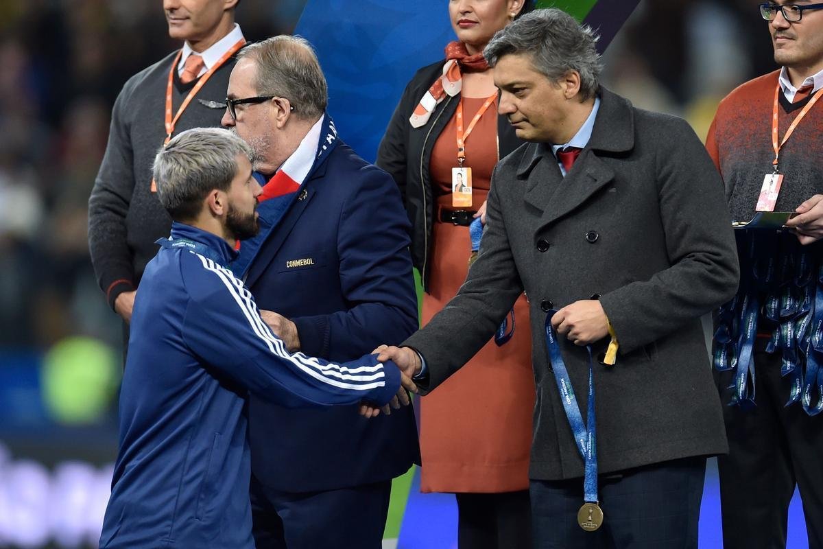 Argentina derrotou Chile por 2 a 1 na Arena Corinthians, em So Paulo, e ficou com a terceira posio da Copa Amrica. Veja fotos das premiaes das duas selees.