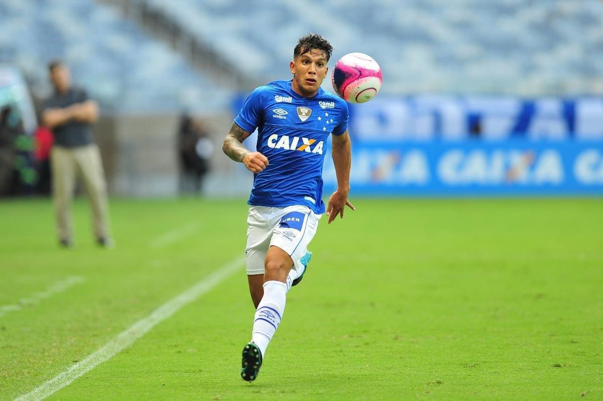 O volante argentino Lucas Romero  um dos dolos da torcida do Cruzeiro pela entrega que sempre demonstrou em campo. Ele chegou ao clube em fevereiro de 2016 e se despediu em 2019 ao se transferir para o Independiente. Romero jogou 152 vezes, marcou trs gols e ganhou quatro ttulos: duas Copas do Brasil (2017 e 2018) e dois estaduais (2018 e 2019). 
