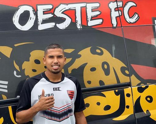 O Oeste anunciou a contratao do meia Rael, que estava no Corinthians