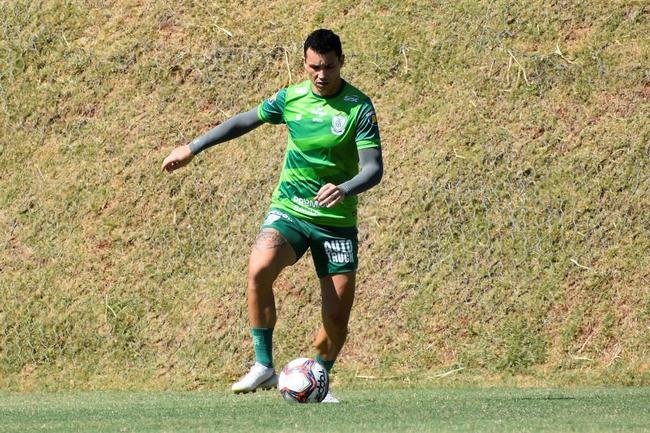 O meia-atacante Marcelo Toscano testou positivo para COVID-19 no dia 3 de maro