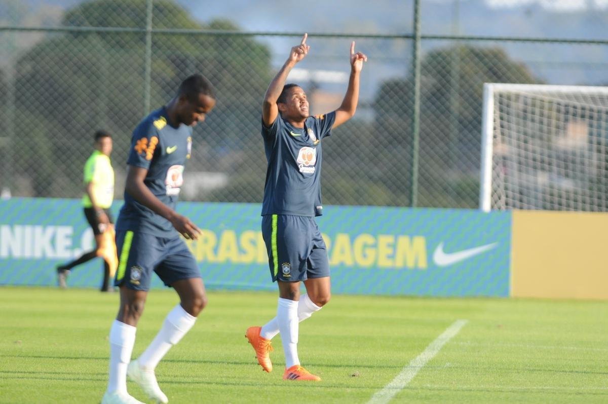 Atltico colocou alguns reforos em campo e derrotou a Seleo Brasileira Sub-20 por 5 a 3 com gols de Ricardo Oliveira (2), Denlson, Terans e Erik. Jhonny Lucas, Alerrandro e Alan descontaram.
