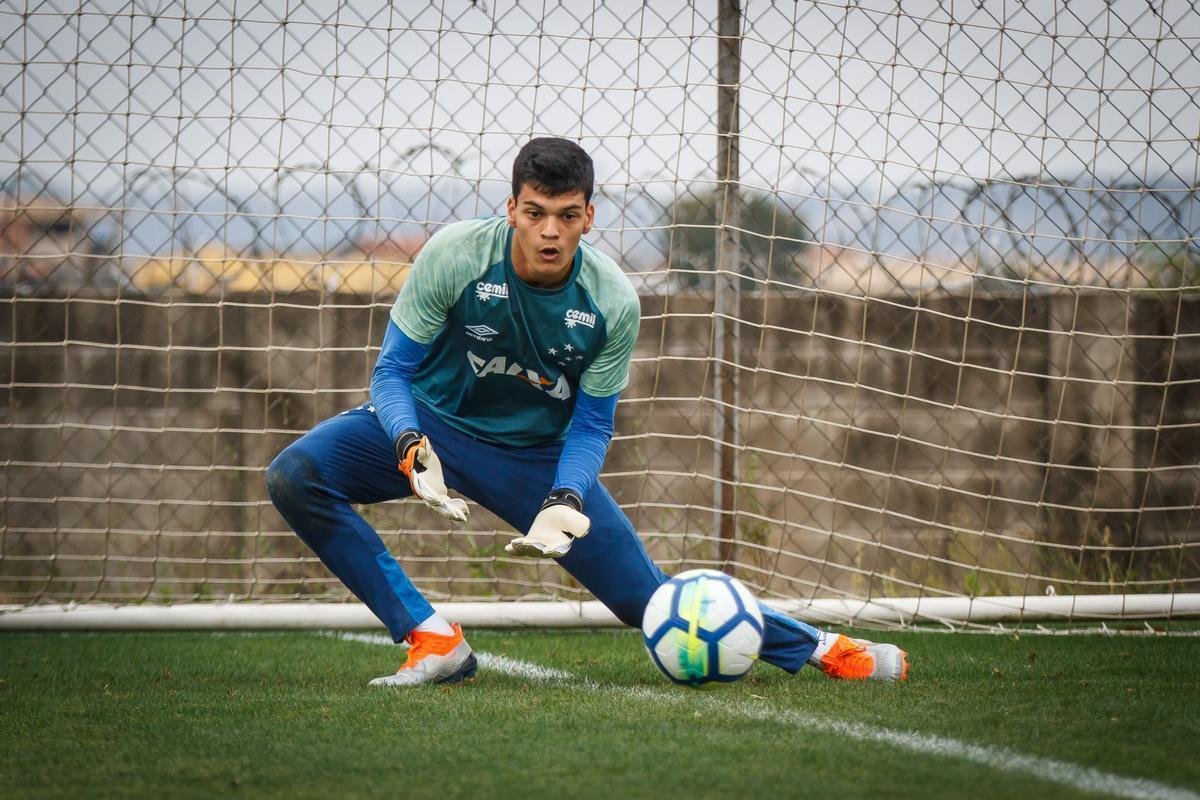 Gabriel Brazo, goleiro. Foi relacionado, mas no chegou a atuar com Mano Menezes