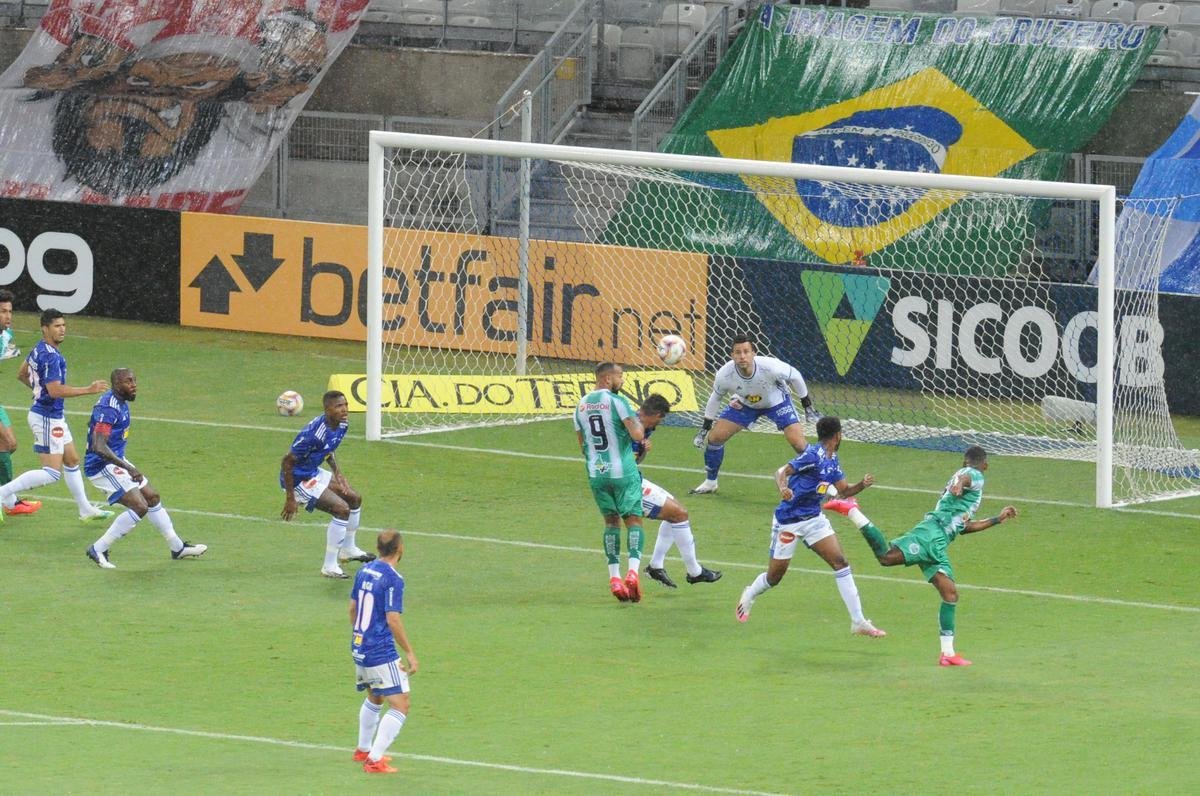 Cruzeiro x Juventude: fotos do jogo desta sexta-feira, no Mineiro, pela 16 rodada da Srie B