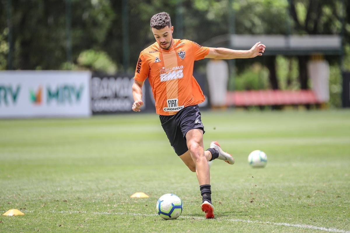 Com Sette Cmara em campo, Atltico se prepara para jogo contra o So Paulo
