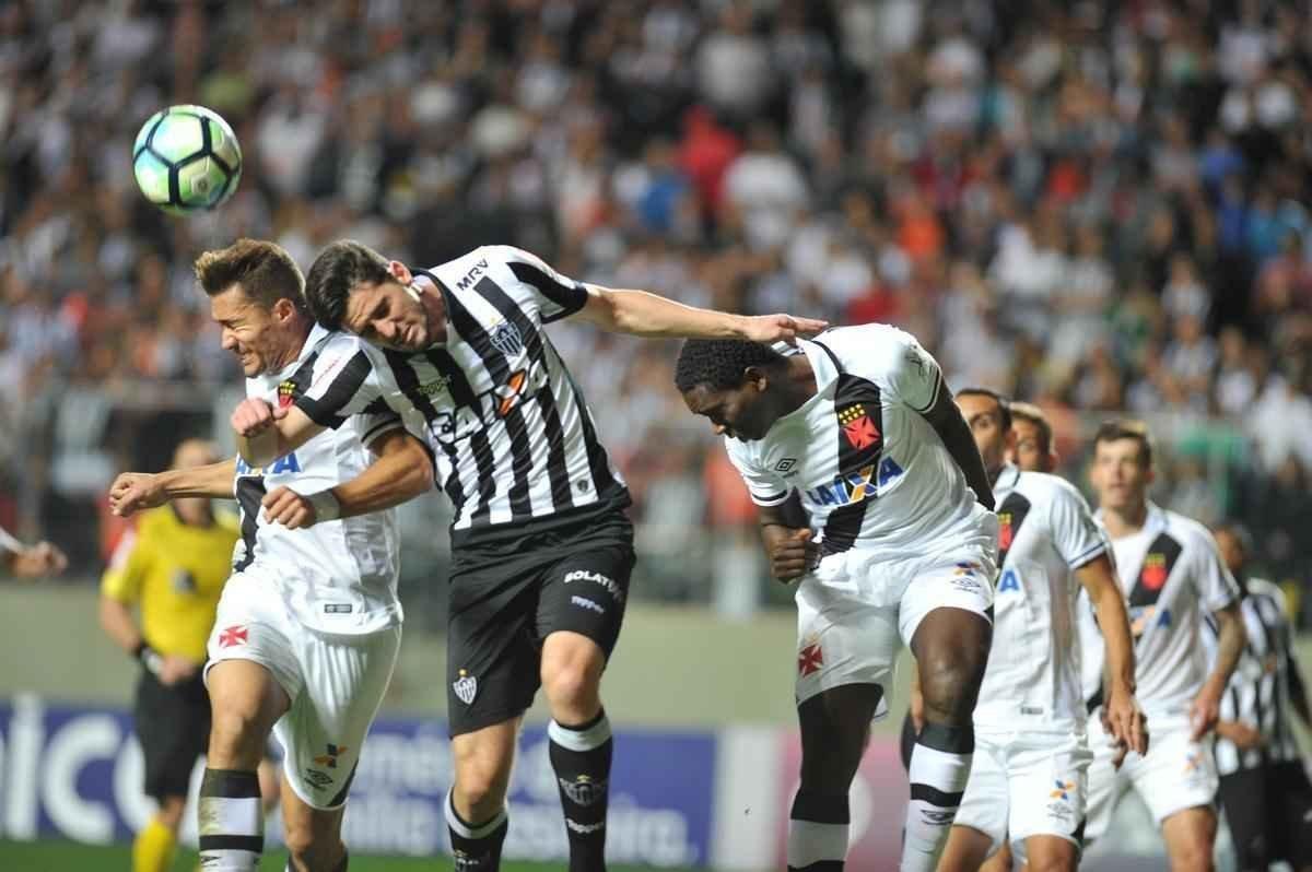 Imagens da partida entre Atltico e Vasco, no Independncia