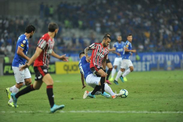 Fotos de Cruzeiro x So Paulo, no Mineiro, pela 26 rodada do Campeonato Brasileiro