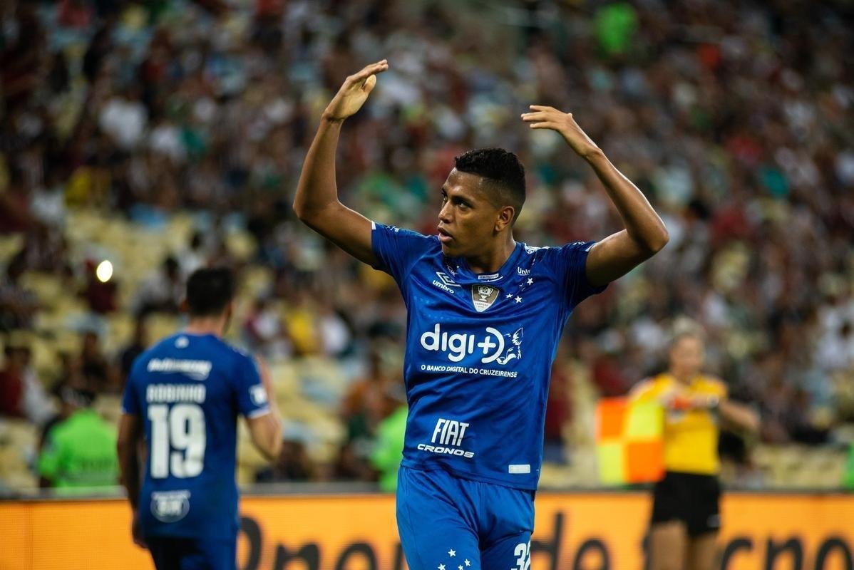 No segundo tempo, Pedro Rocha aproveitou chance em contra-ataque e marcou o gol do Cruzeiro