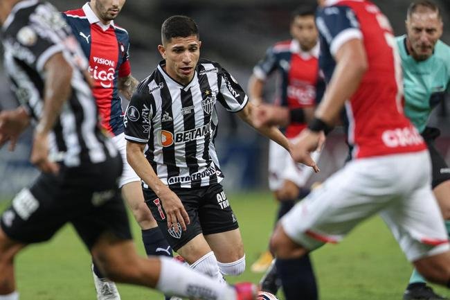 Fotos do jogo entre Atl�tico e Cerro Porte�o-PAR, no Mineir�o, em Belo Horizonte, pelo Grupo H da Copa Libertadores