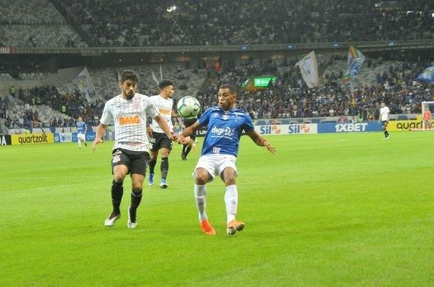 Fotos de Cruzeiro x Corinthians, no Mineiro, pela oitava rodada do Campeonato Brasileiro
