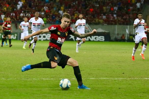 Em estreia de novo uniforme, Sport enfrenta o Botafogo-SP, na Arena de Pernambuco, em partida válida pela 16ª rodada da Série B